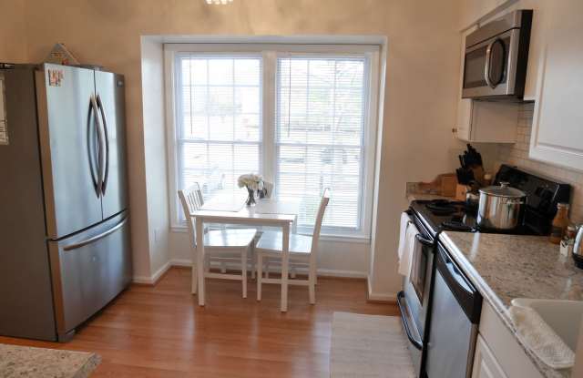 13 Tallow Ct. Gallery 4