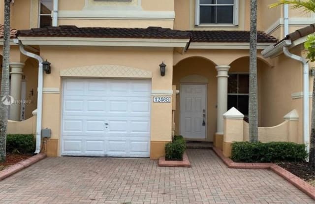 12468 SW 125th Ter - 12468 SW 125th Terrace, Three Lakes, FL 33186