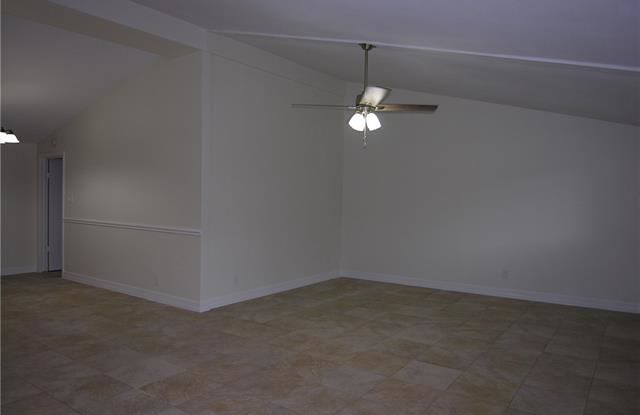 807 Vinecrest Lane Gallery 3