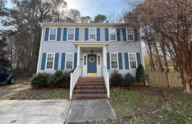 Newly Remodeled 3BD, 2.5BA Raleigh Home with a Fenced Yard Near RDU Airport, Shopping, Dining, and Entertainment Options photos photos