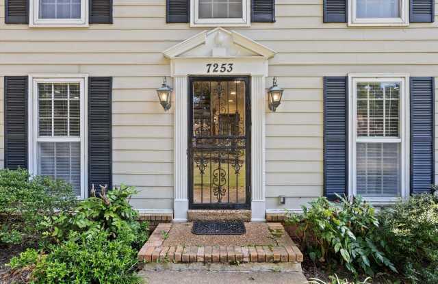 7253 STAMFORD Dr Gallery 3