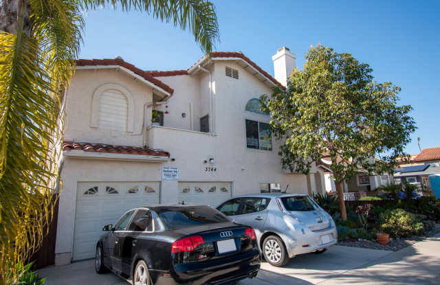 Updated North Park 2 Bedroom Home With Garage and In Unit W/D photos photos Updated North Park 2 Bedroom Home With Garage and In Unit W/D photos photos