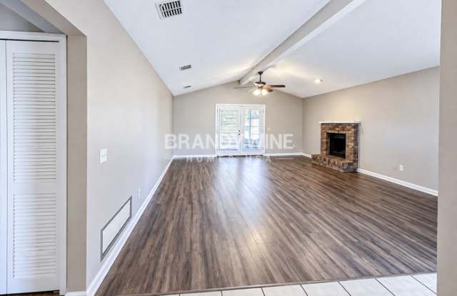 8077 Springtree Road Gallery 4