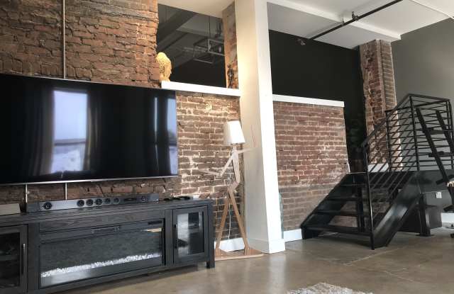 87 Peachtree St South West Gallery 2