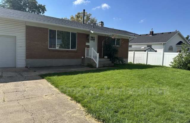 516 E 100 S Gallery 1