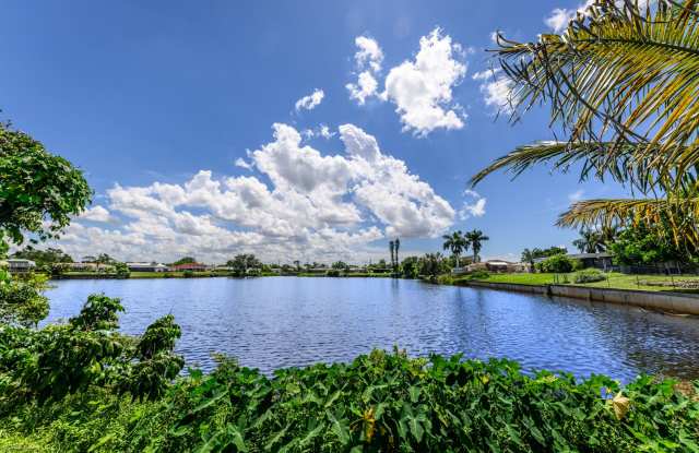 price drop!! PET FRIENDLY- WATERFRONT- SPACIOUS- CENTRAL LOCATION photos photos