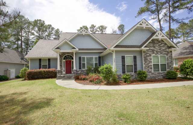 Woodlake Home - 1265 Greenbriar Drive, Moore County, NC 28394