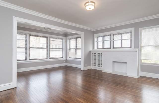 1057 W Foster Avenue Gallery 2