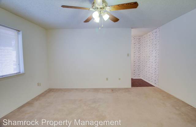 902 Briar Drive Gallery 2