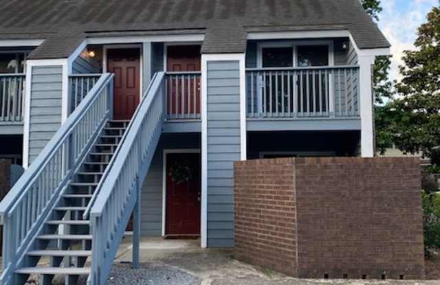 Colonial Circle photos photos