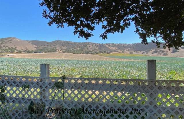 Beautiful 3 bedroom in the foothills outside of Gonzales photos photos