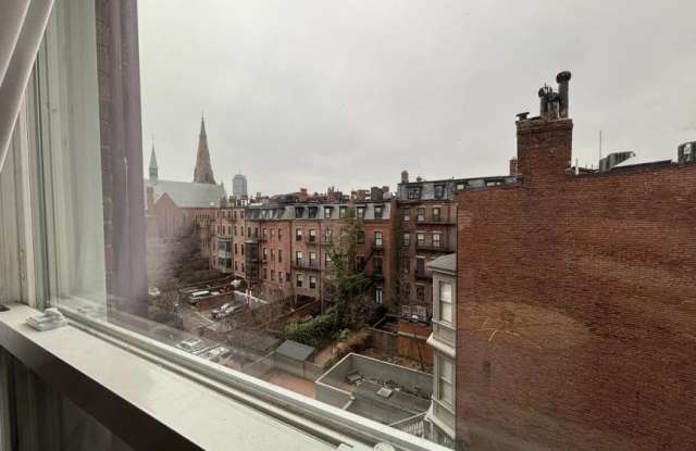 98 Charles St. Gallery 4