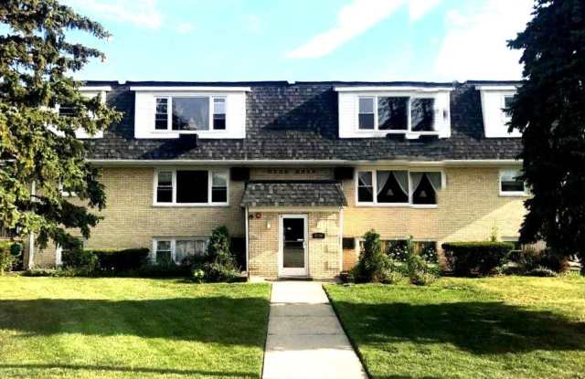 9709 Lorraine Drive unit: 7 - 9709 West Lorraine Drive, Countryside, IL 60525