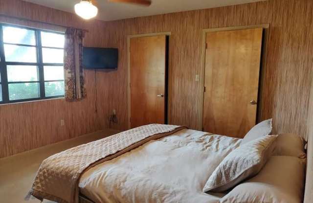 1717 Live Oak Gallery 4