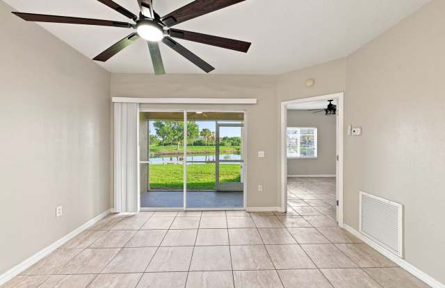 Spacious 3-Bedroom Condo with Beautiful Pond Views Gallery 4