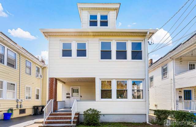 324 Harper Place Gallery 2