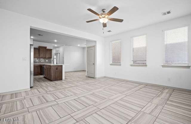 14963-A PEBBLE HILLS Boulevard Gallery 4