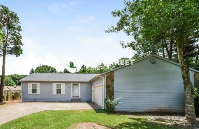 1127 Reynolds Court photos photos