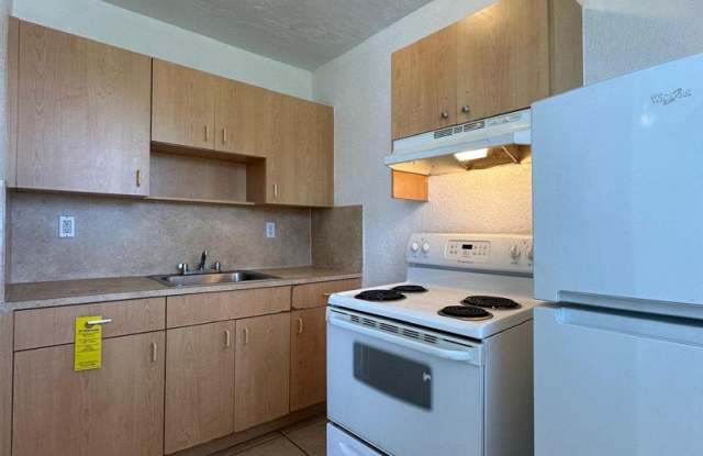 Discover Comfort and Convenience in Our 1-Bedroom Apartment photos photos