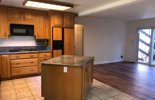 2307 Valerie Ct Gallery 4