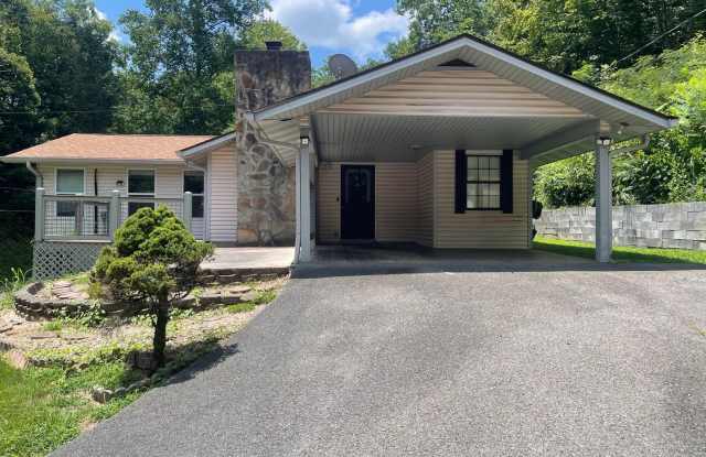 Walking Distance to the Parkway! photos photos