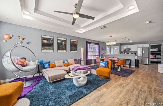 531 Blaine photos photos