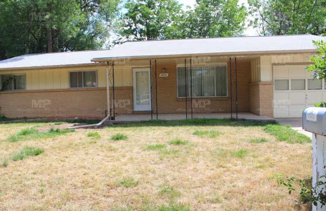 2433 Tamarac Drive photos photos