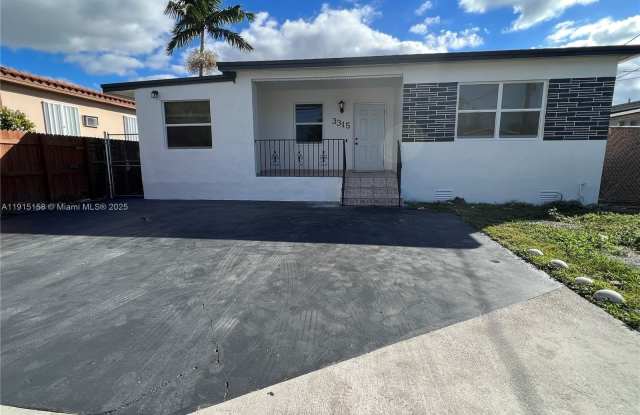 3315 SW 91st Ave - 3315 Southwest 91 Avenue, Westchester, FL 33165