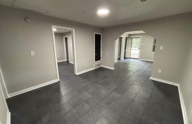 2319 Shasta Avenue - 1 Gallery 4