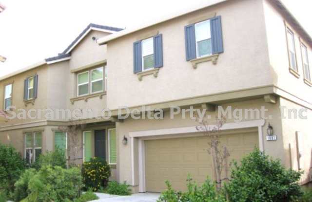 Great 3 bedroom 3 bath home photos photos