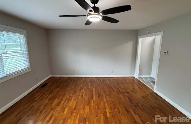 2112 Stewart Avenue N Gallery 2