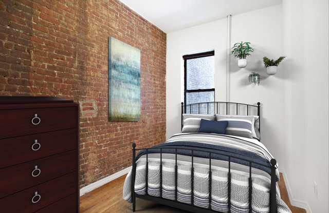 592 Ninth Avenue Gallery 3