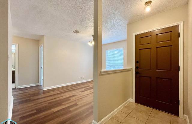 Charming 3-bedroom, 2-bath home near SeaWorld and Lackland AFB! Gallery 4