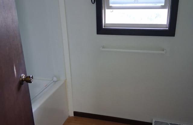 456 Clinton Court Gallery 1