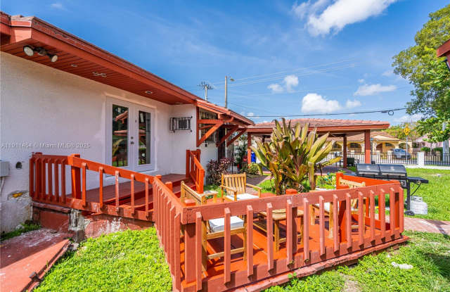 1841 Sw 29th Ave photos photos