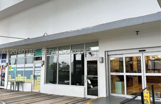 7135 Collins Ave Gallery 2