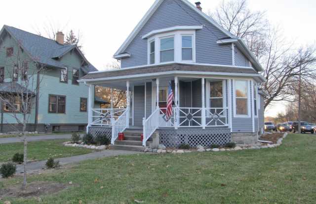 Historic 2 Story Close to Downtown and Campus photos photos
