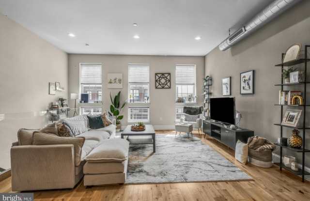 1244 N FRONT Street unit: 1 photos photos