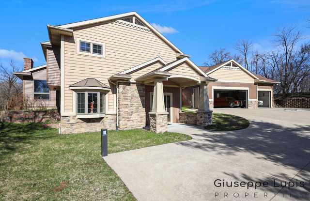 4899 8th Avenue photos photos