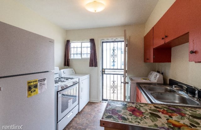 1304 Snowden Ave - 1304 Snowden Avenue, Memphis, TN 38107