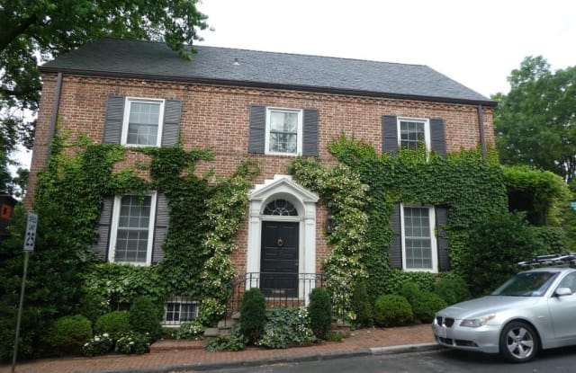 1698 32ND STREET NW - 1698 32nd Street Northwest, Washington, DC 20007