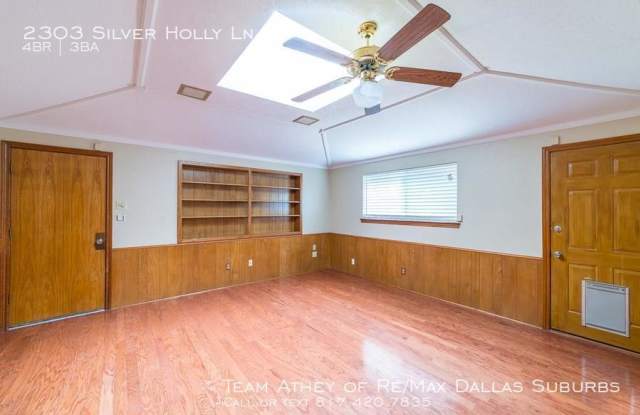 2303 Silver Holly Ln - 2303 Silver Holly Ln, Richardson, TX 75082