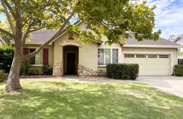 Great Court Location Near Galleria Roseville & Hwy 65 Gallery 1