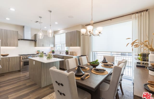 4380 Paxton PL - 4380 Paxton Place, Calabasas, CA 91302