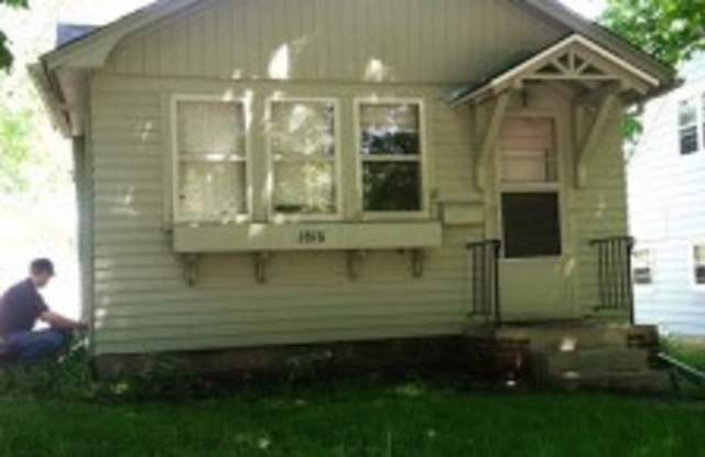 1816 Walnut St - Cedar Falls photos photos