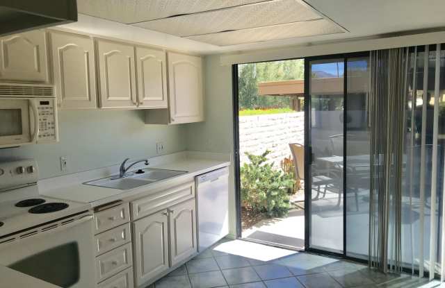 AVAILABLE NOW! 2 Bedroom 2 Bathroom Condo in Palm Springs! Gallery 4