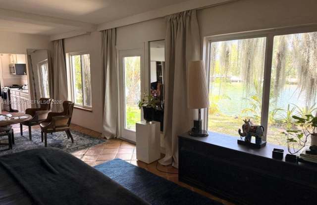 1785 Calais Dr photos photos