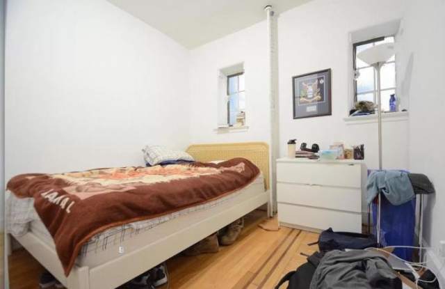 190 W 10TH ST. Gallery 3