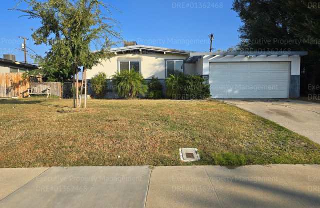 3 bedroom/ 1.5 bathroom home with a detached garage photos photos 3 bedroom/ 1.5 bathroom home with a detached garage photos photos