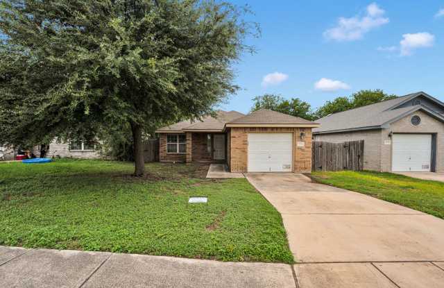 Convenient Northwest San Antonio Home Available for ASAP Move In! photos photos